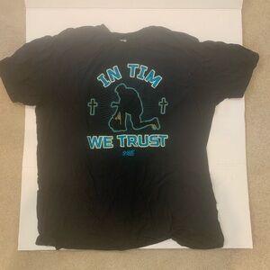 Black 100% cotton XL t-shirt In Tim we trust a Tim Tebow football shirt